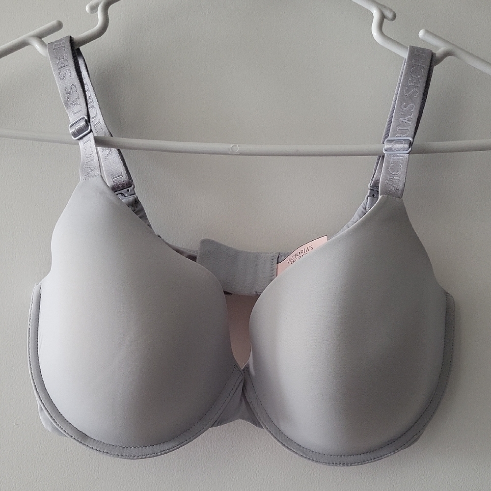 34DD Victoria's Secret Lightly Lined Tshirt Demi